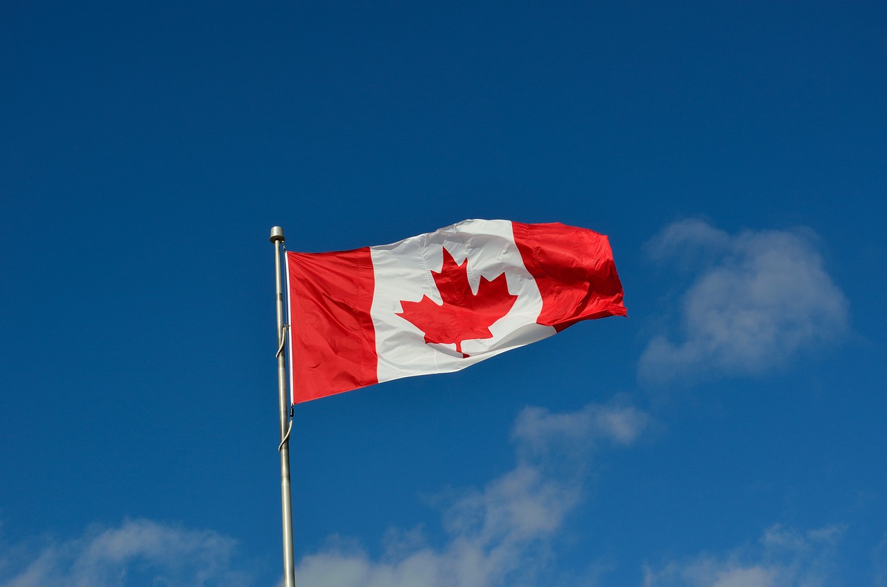 canadian-flag-1229484_1280.jpg